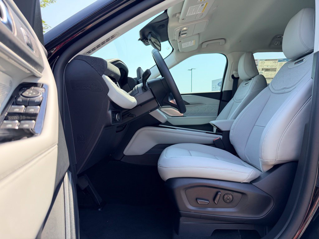 New 2026 Ford Explorer Platinum w/ LUX Leather Package AWD/4WD image 21