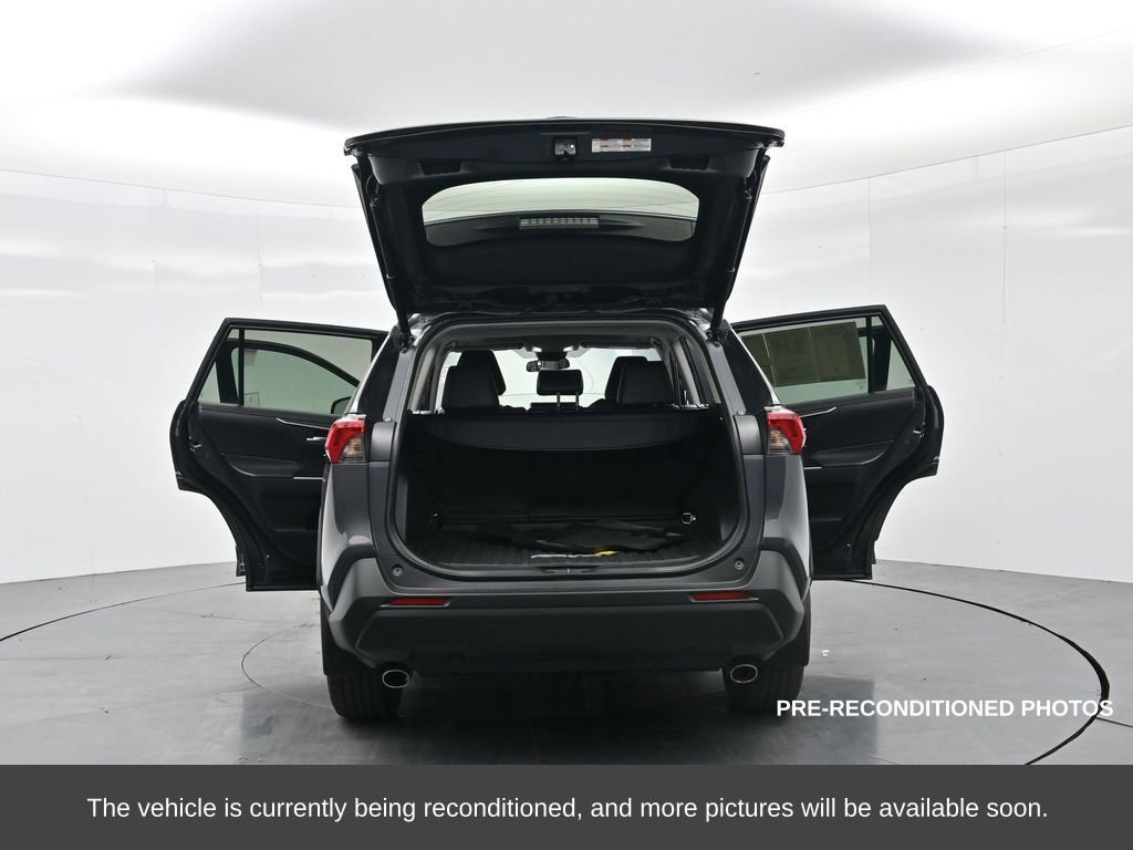 Used 2023 Toyota RAV4 XLE Premium image 39