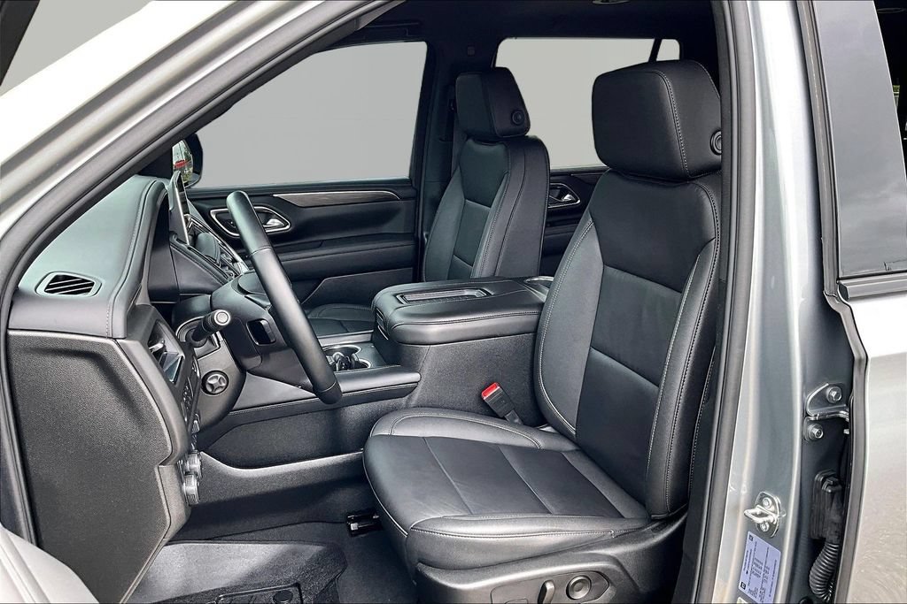 Used 2024 Chevrolet Tahoe Z71 w/ Luxury Package AWD/4WD image 25
