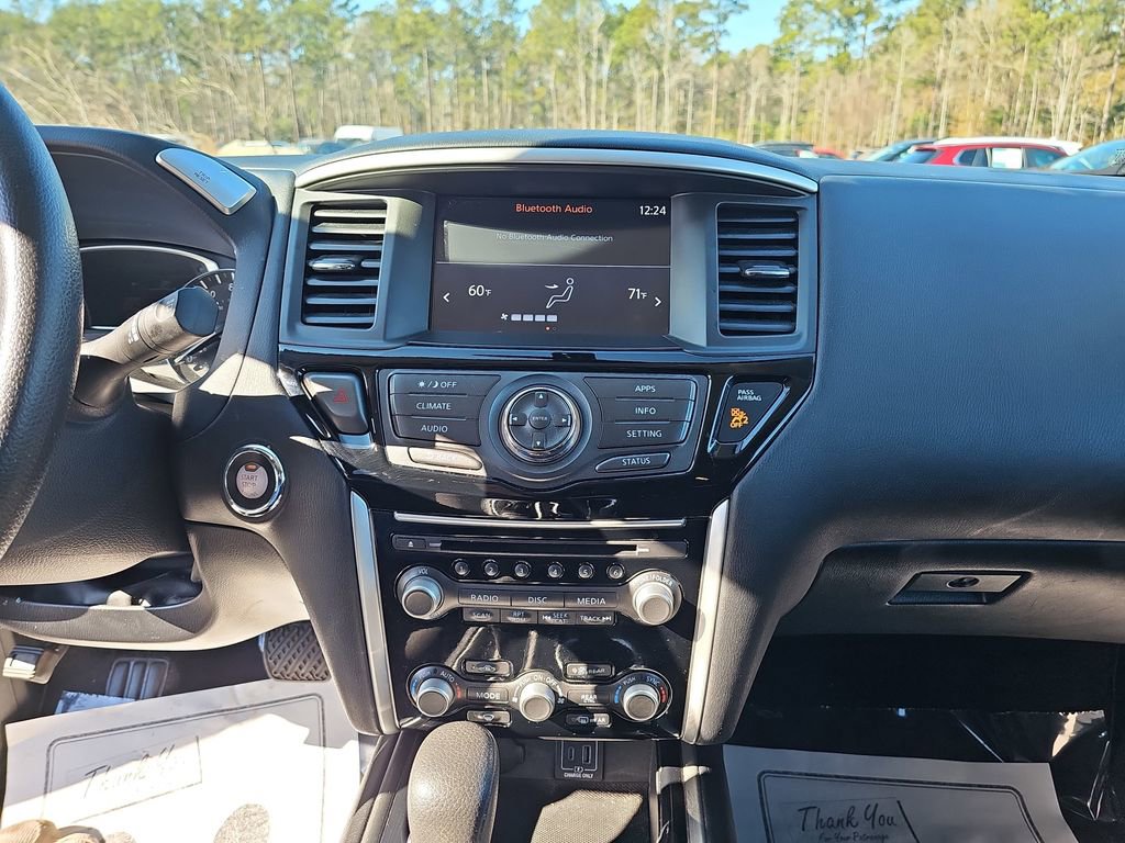 Used 2019 Nissan Pathfinder S image 24