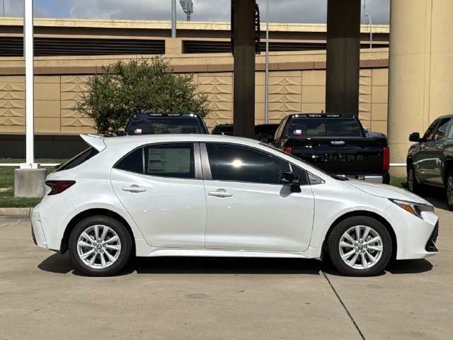 New 2027 Toyota Corolla SE FWD image 3