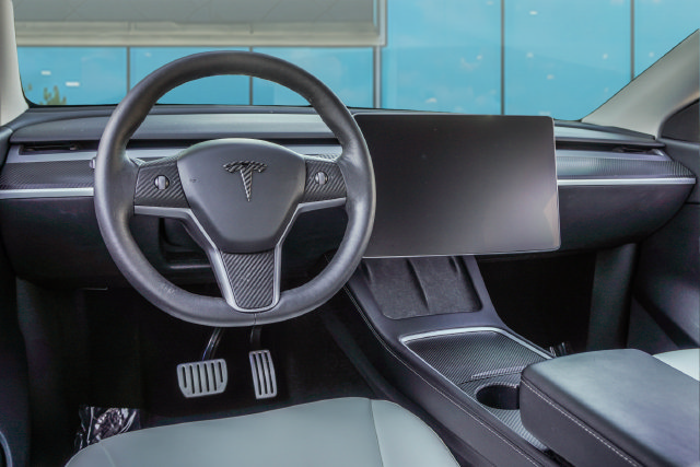 Used 2022 Tesla Model Y Performance AWD/4WD image 28