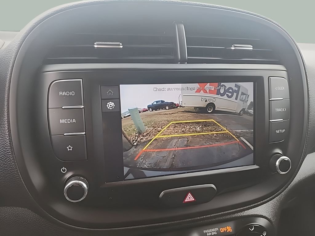 Used 2023 Kia Soul LX w/ LX Technology Package FWD image 10