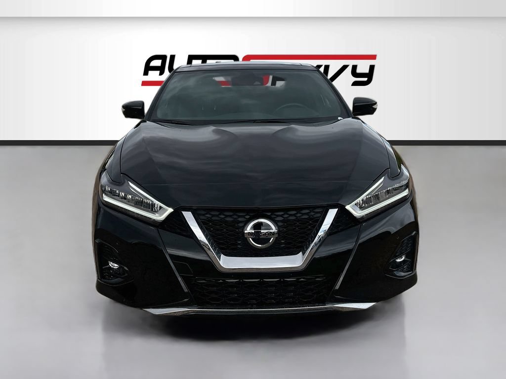Used 2023 Nissan Maxima SR w/ Sport Mat Group FWD image 2