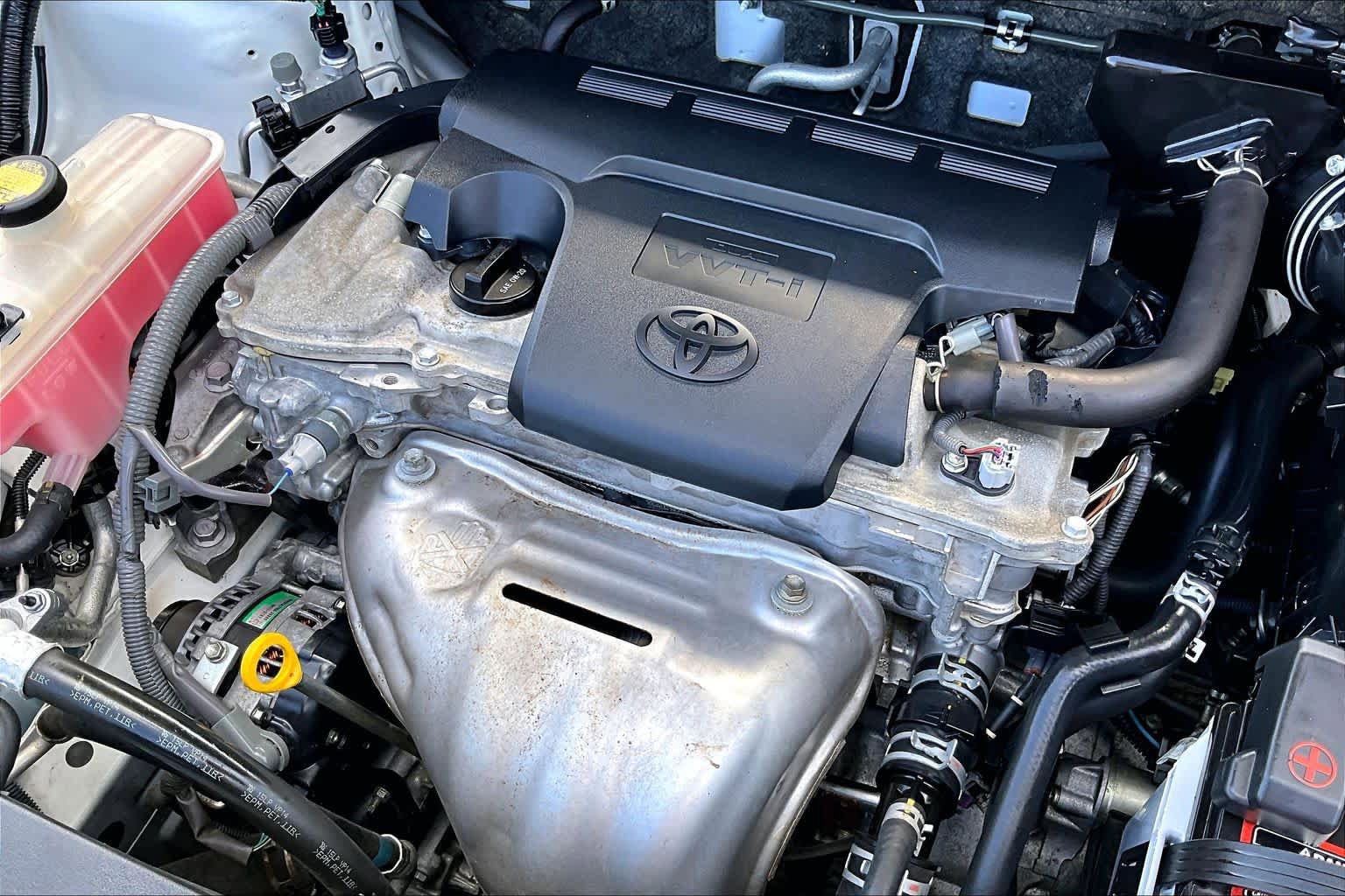 Used 2013 Toyota RAV4 XLE AWD/4WD image 31