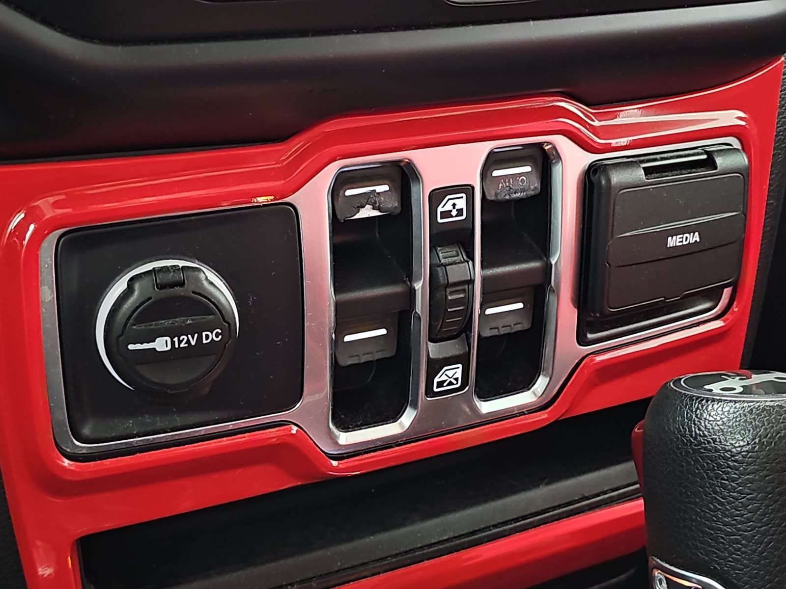 Used 2019 Jeep Wrangler Unlimited Sport S AWD/4WD image 25