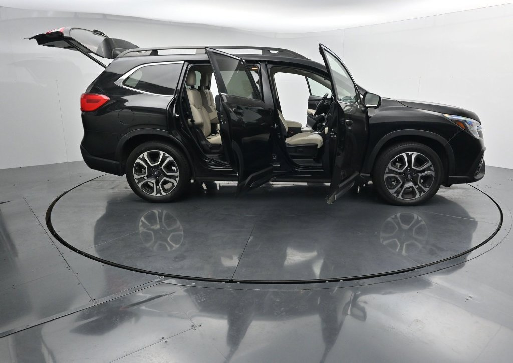 Used 2023 Subaru Ascent Limited w/ Technology Package AWD/4WD image 27