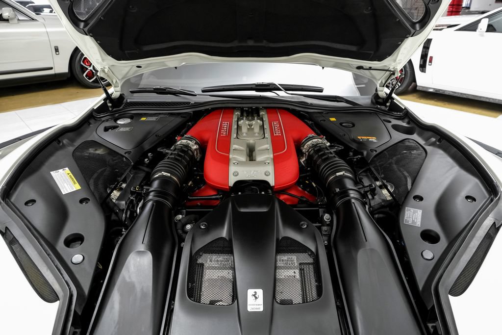 Used 2019 Ferrari 812 Superfast RWD image 57