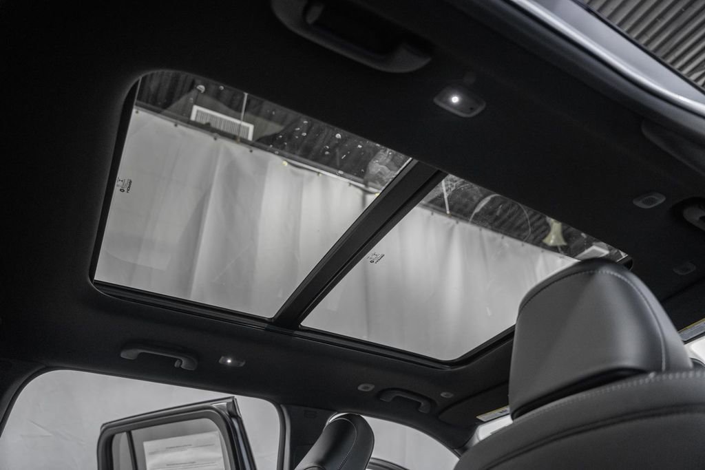 New 2025 Jeep Grand Cherokee Limited image 34