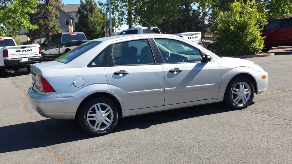 Used 2003 Ford Focus SE FWD image 9