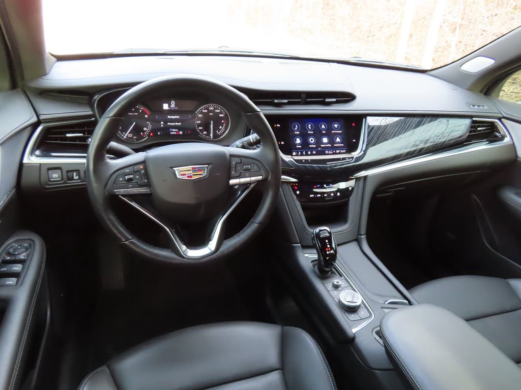 Certified 2024 Cadillac XT6 Premium Luxury AWD/4WD image 4
