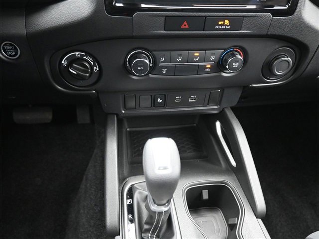 Used 2023 Nissan Frontier SV w/ Technology Package image 30