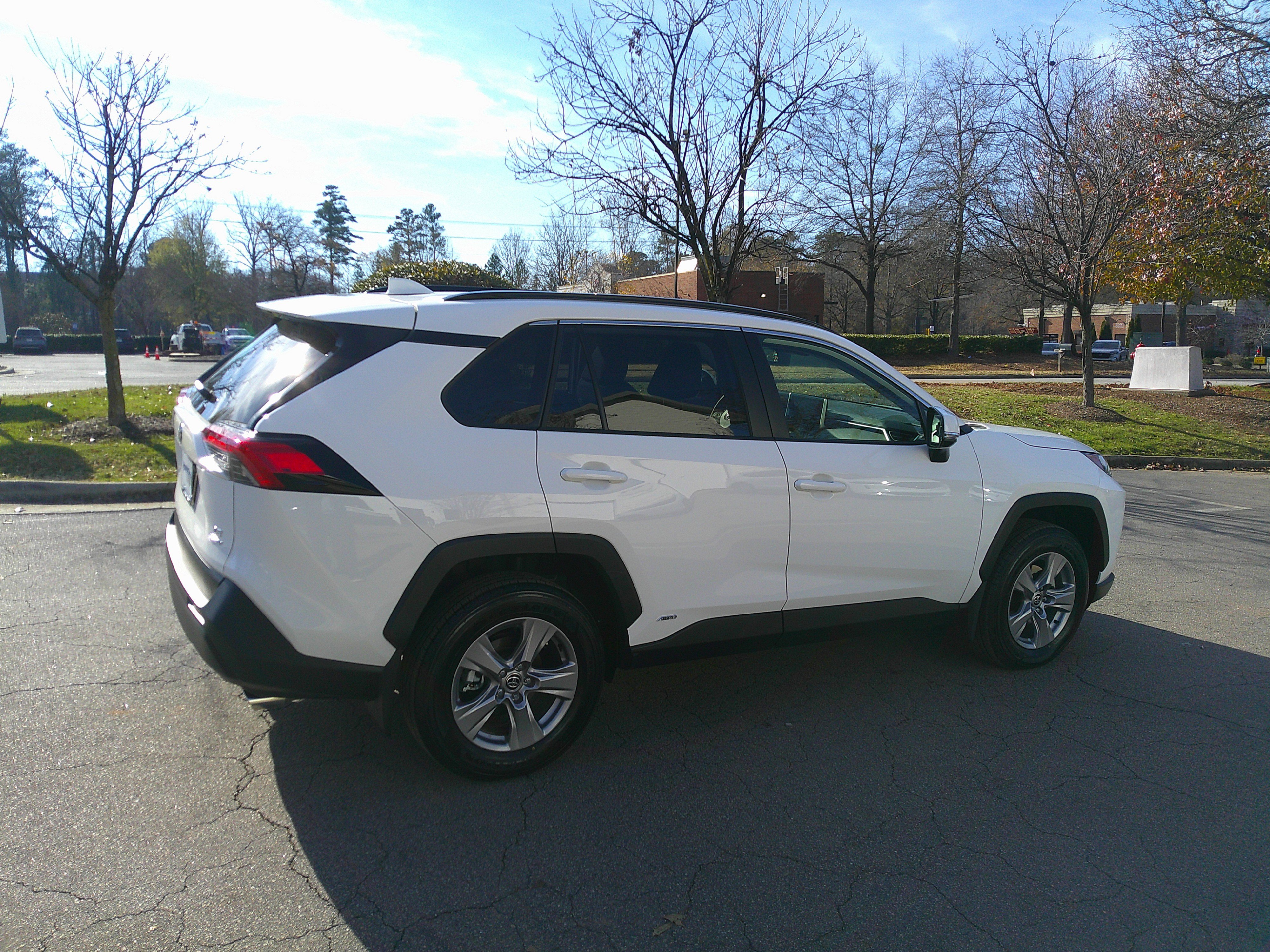 Used 2025 Toyota RAV4 LE image 13