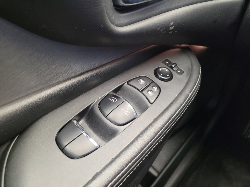 Used 2020 Nissan Murano SL w/ Moonroof Package image 27