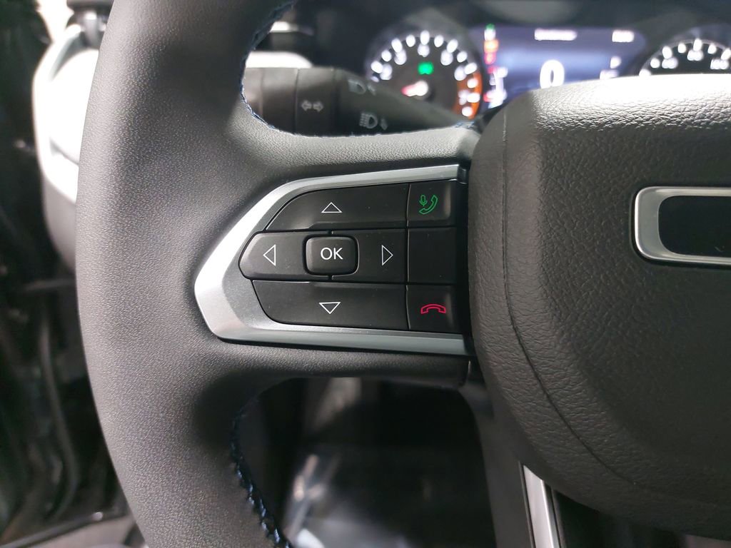 Used 2022 Jeep Compass Latitude image 16