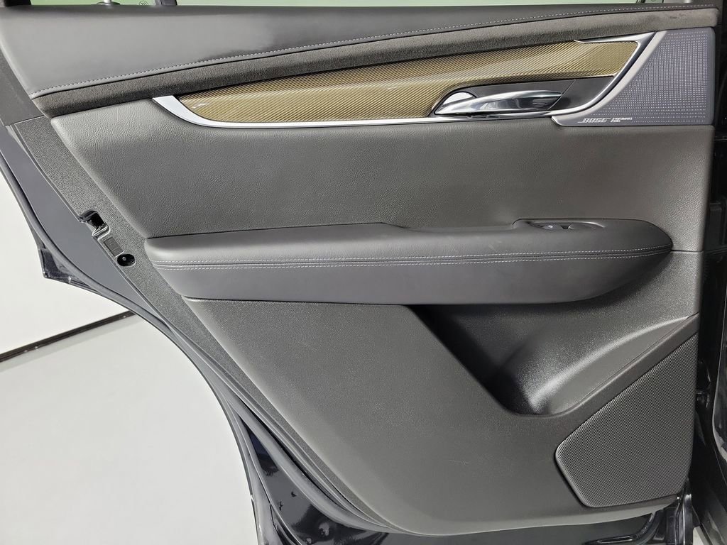 Used 2020 Cadillac XT6 Premium Luxury w/ Platinum Package image 14