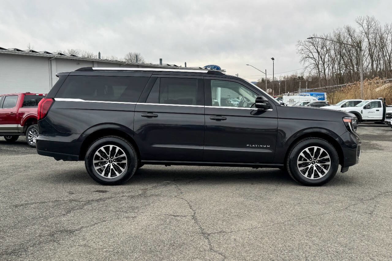 Used 2025 Ford Expedition Max Platinum image 2