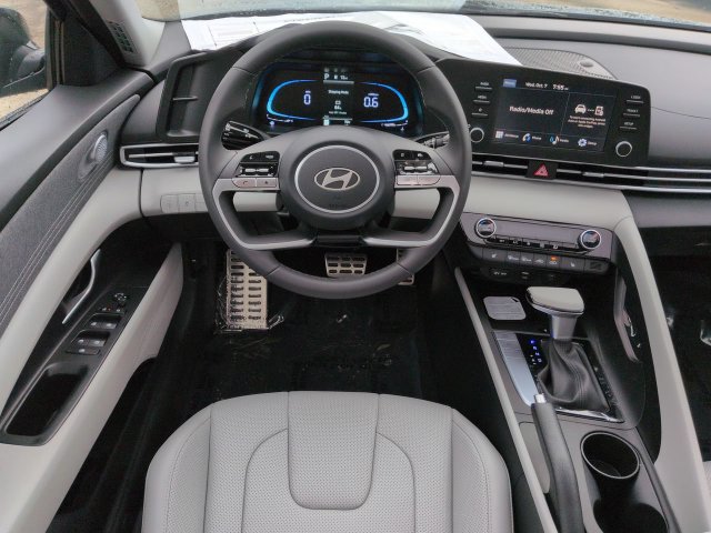 New 2026 Hyundai Elantra SEL Sport FWD image 15