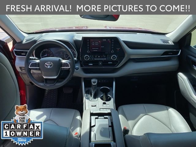 Used 2022 Toyota Highlander XLE image 11