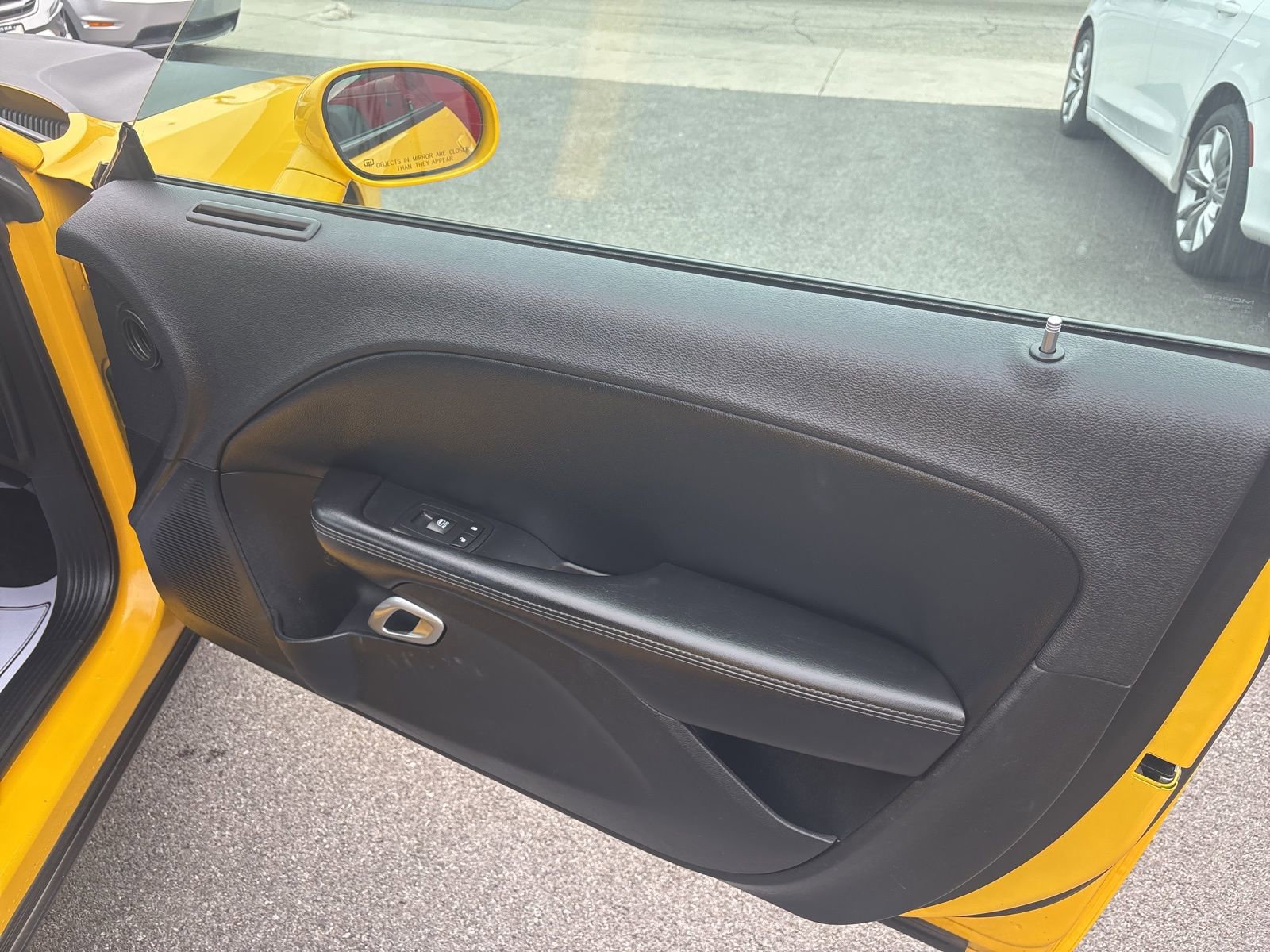 Used 2017 Dodge Challenger R/T image 16