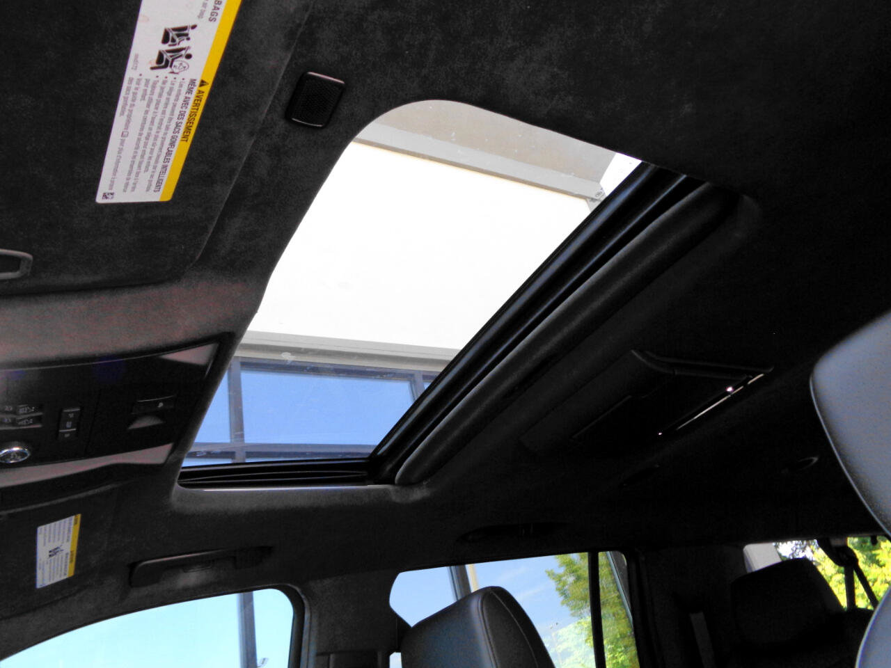 Used 2019 Cadillac Escalade ESV Platinum image 14