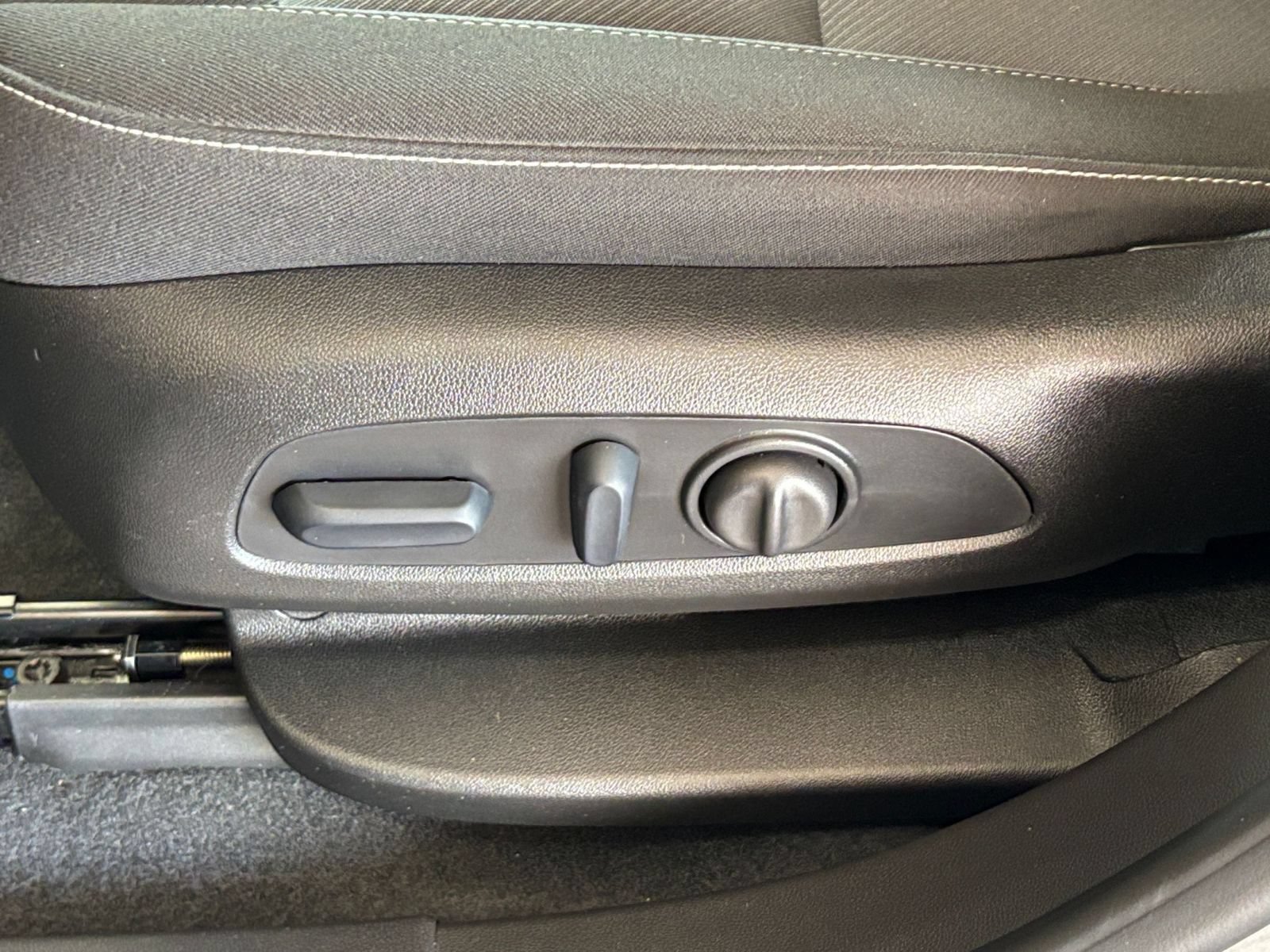 Used 2026 Chevrolet Blazer LT FWD image 22