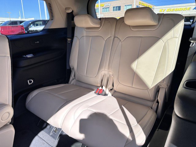 Used 2021 Jeep Grand Cherokee L Limited w/ MOPAR Finishing Package image 14