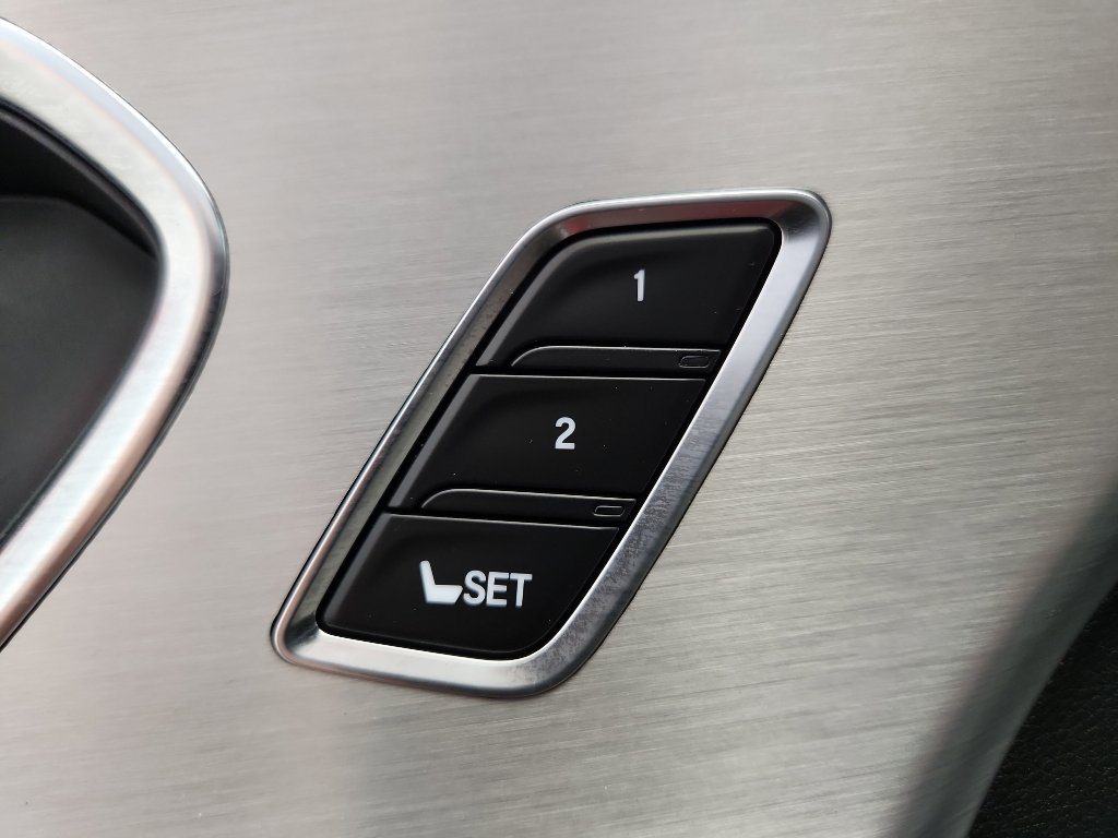 Certified 2025 Acura RDX SH-AWD w/ Technology Package image 9