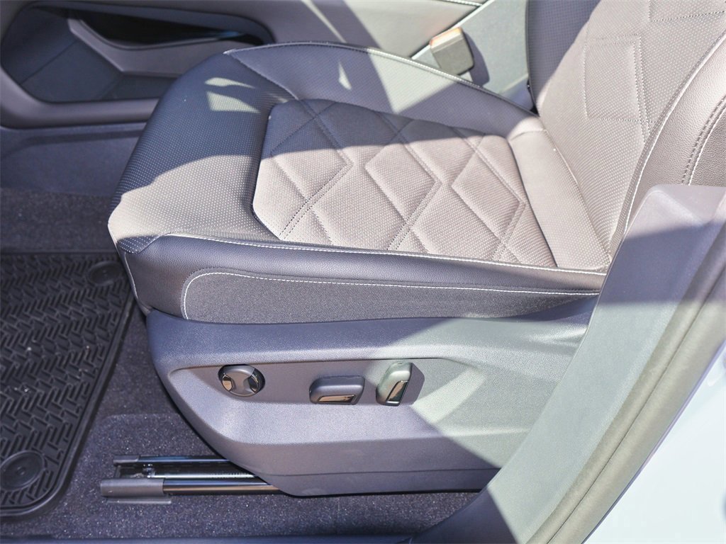 New 2026 Volkswagen Atlas SE image 14