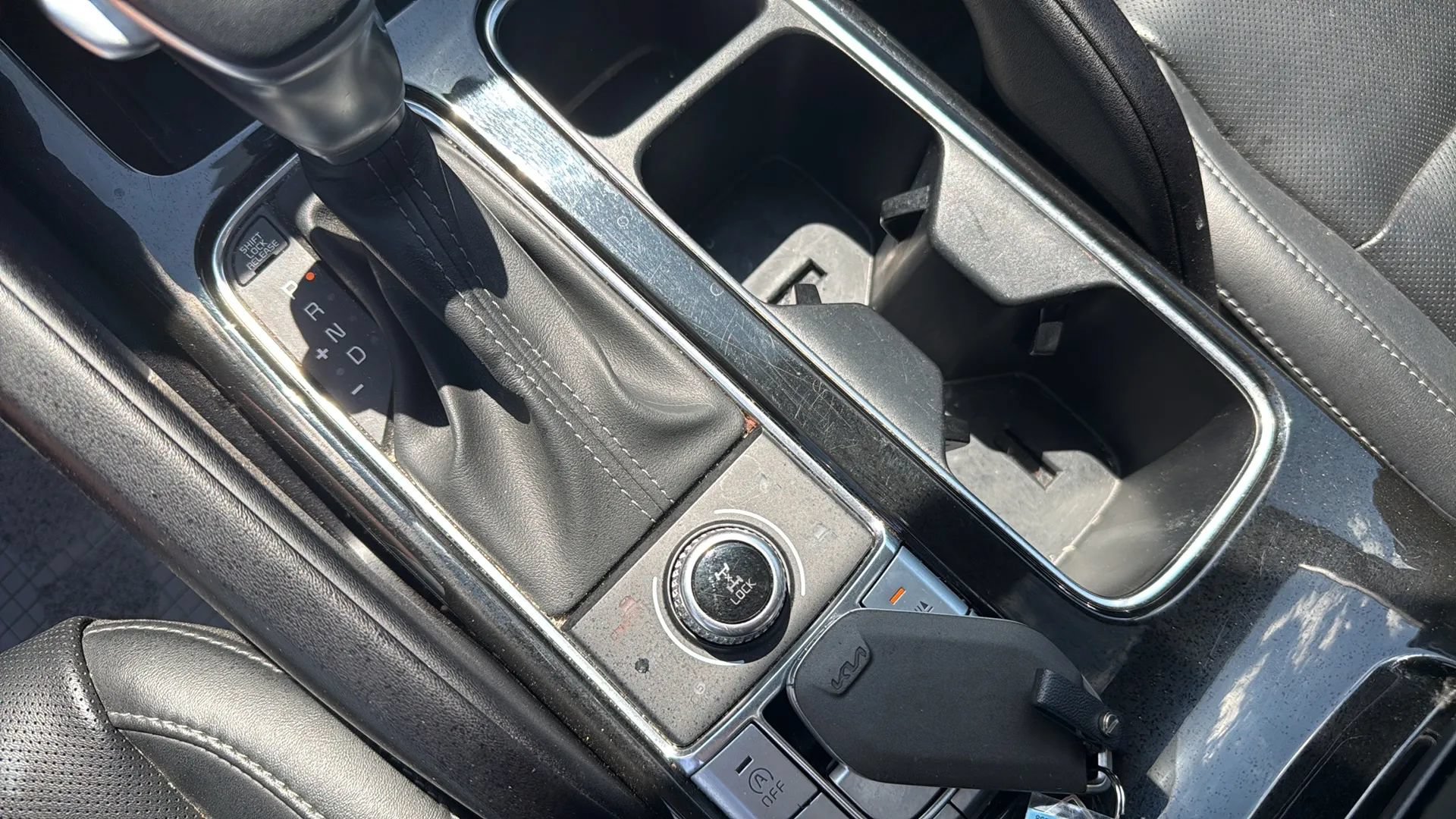 Used 2025 Kia Telluride S AWD/4WD image 24