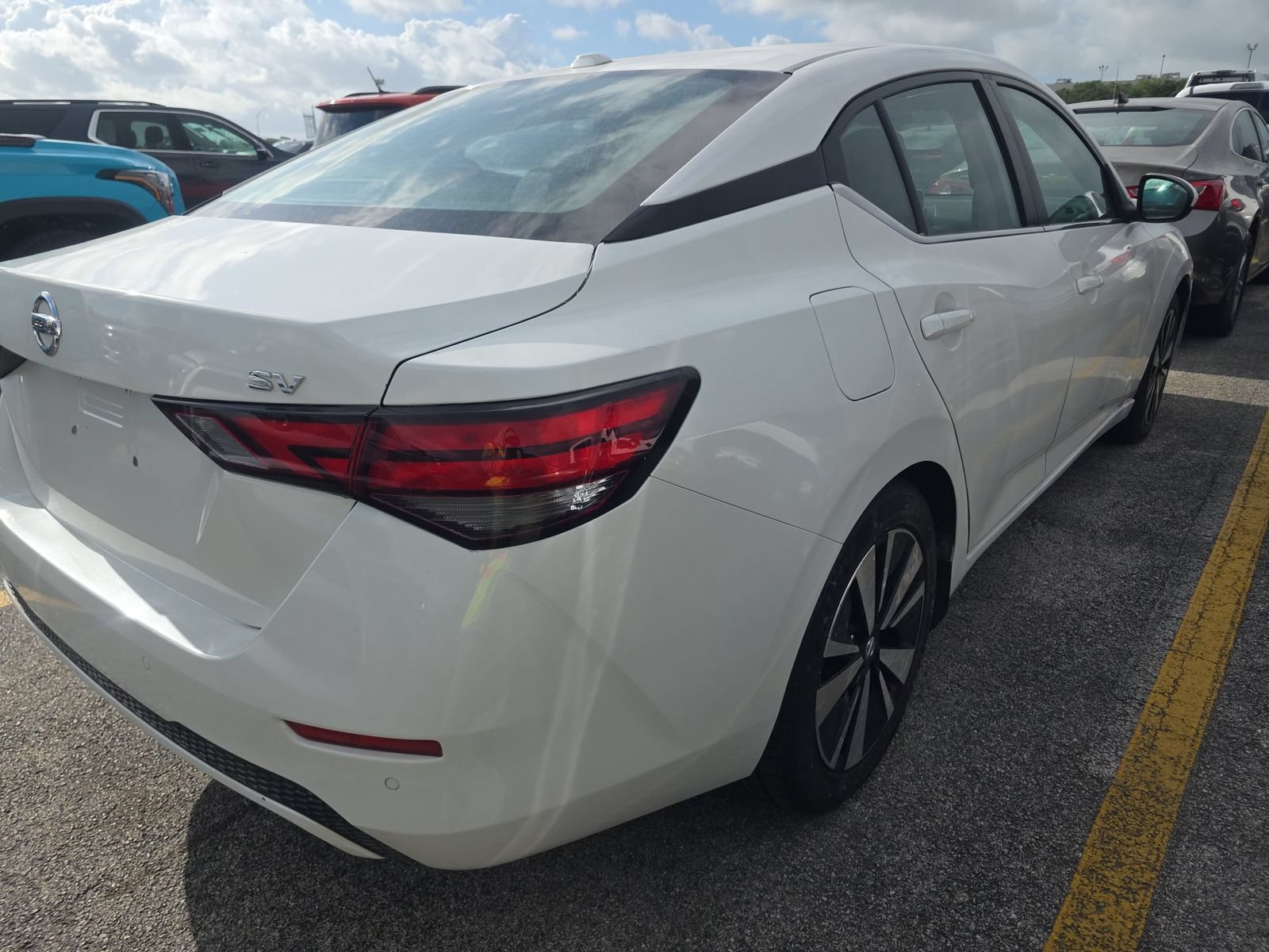 Used 2022 Nissan Sentra SV FWD image 4