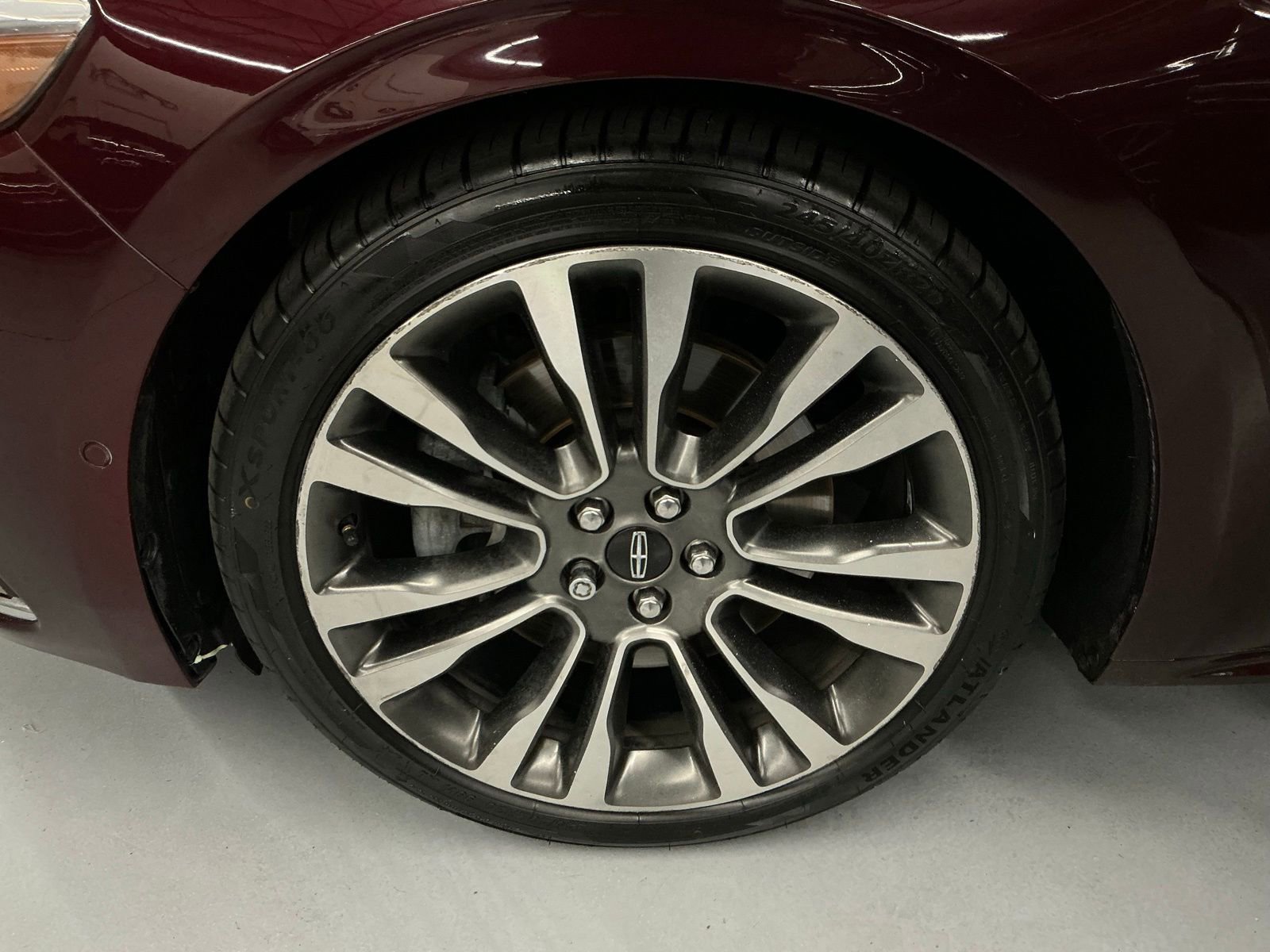 Used 2019 Lincoln Continental Reserve image 31