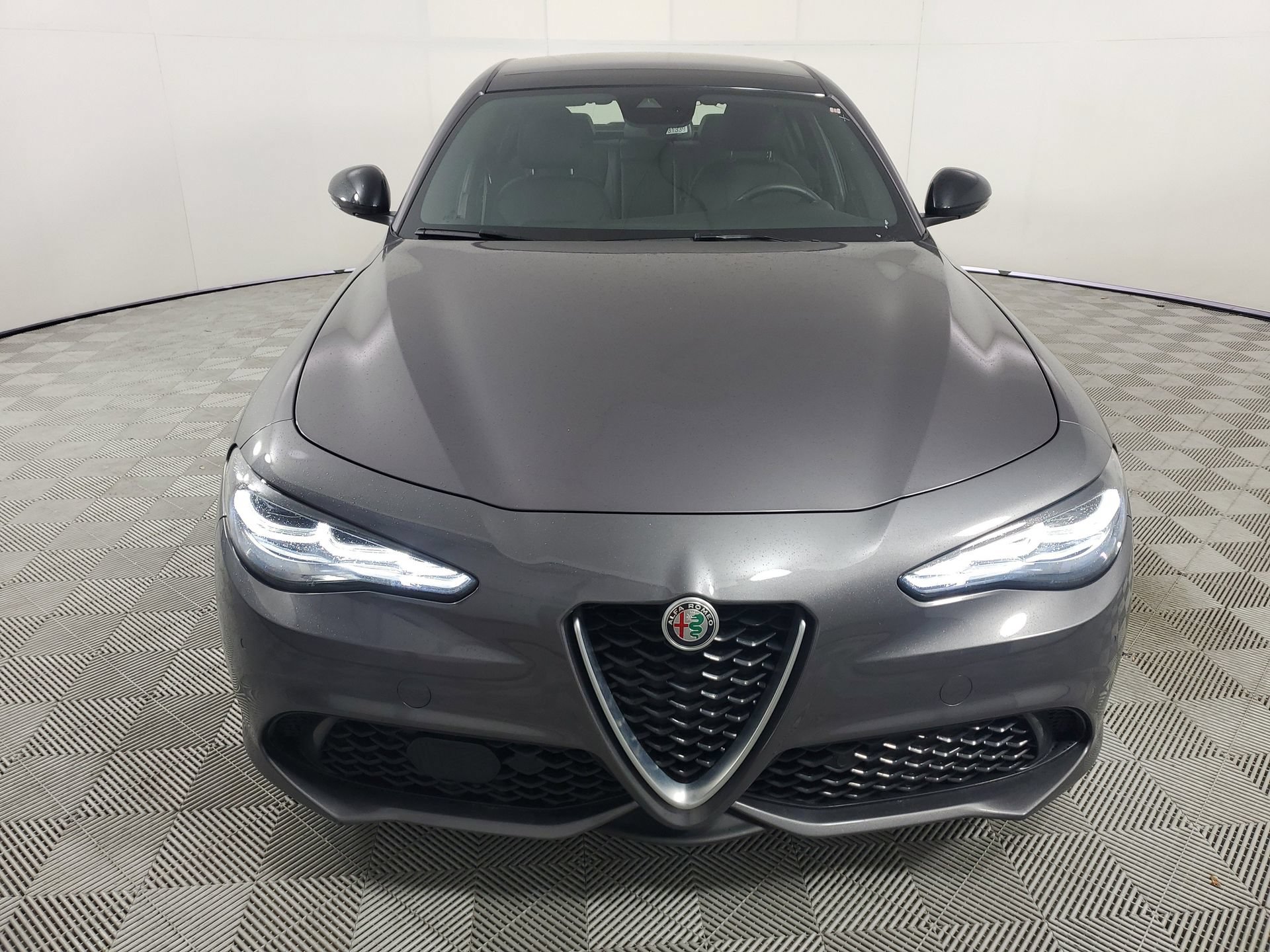 Used 2024 Alfa Romeo Giulia Ti w/ Active Assist Plus Package AWD/4WD image 3