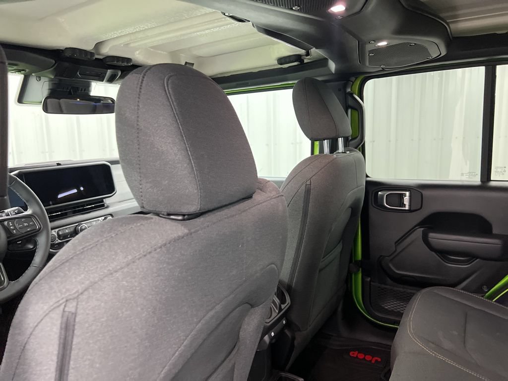 Used 2025 Jeep Wrangler Unlimited Sport AWD/4WD image 14