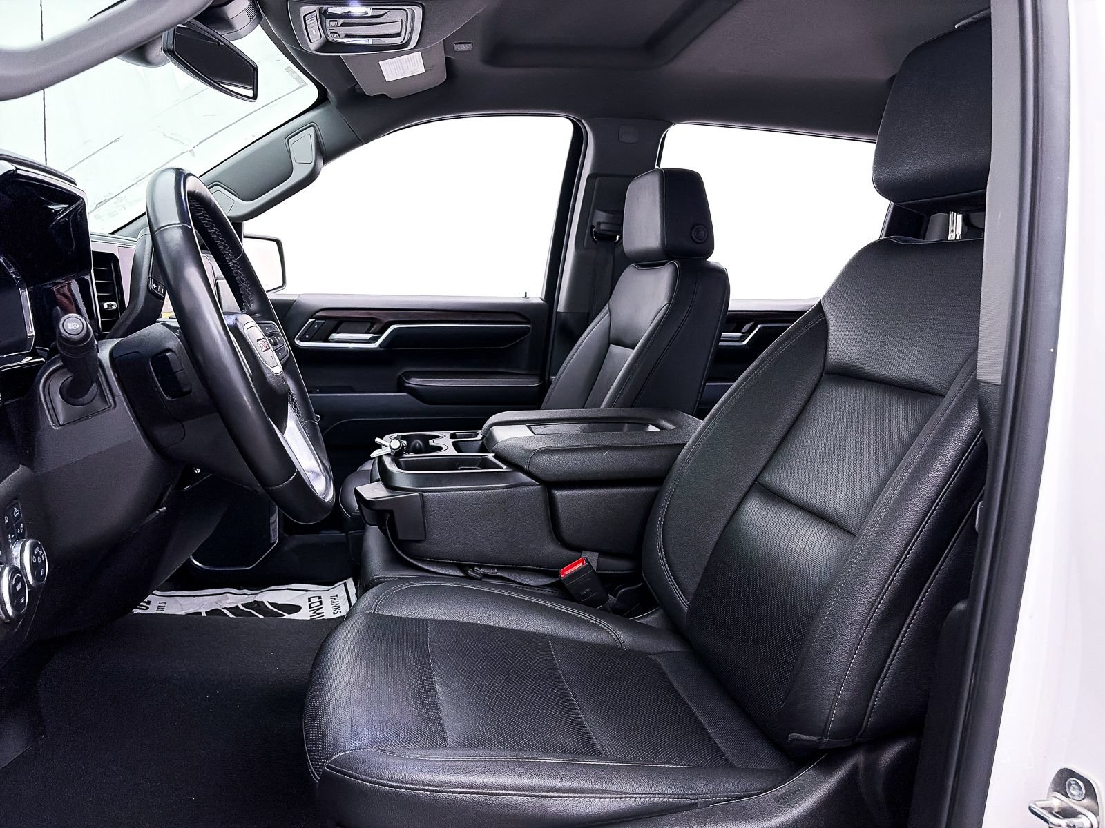 Used 2024 GMC Sierra 1500 SLT AWD/4WD image 18