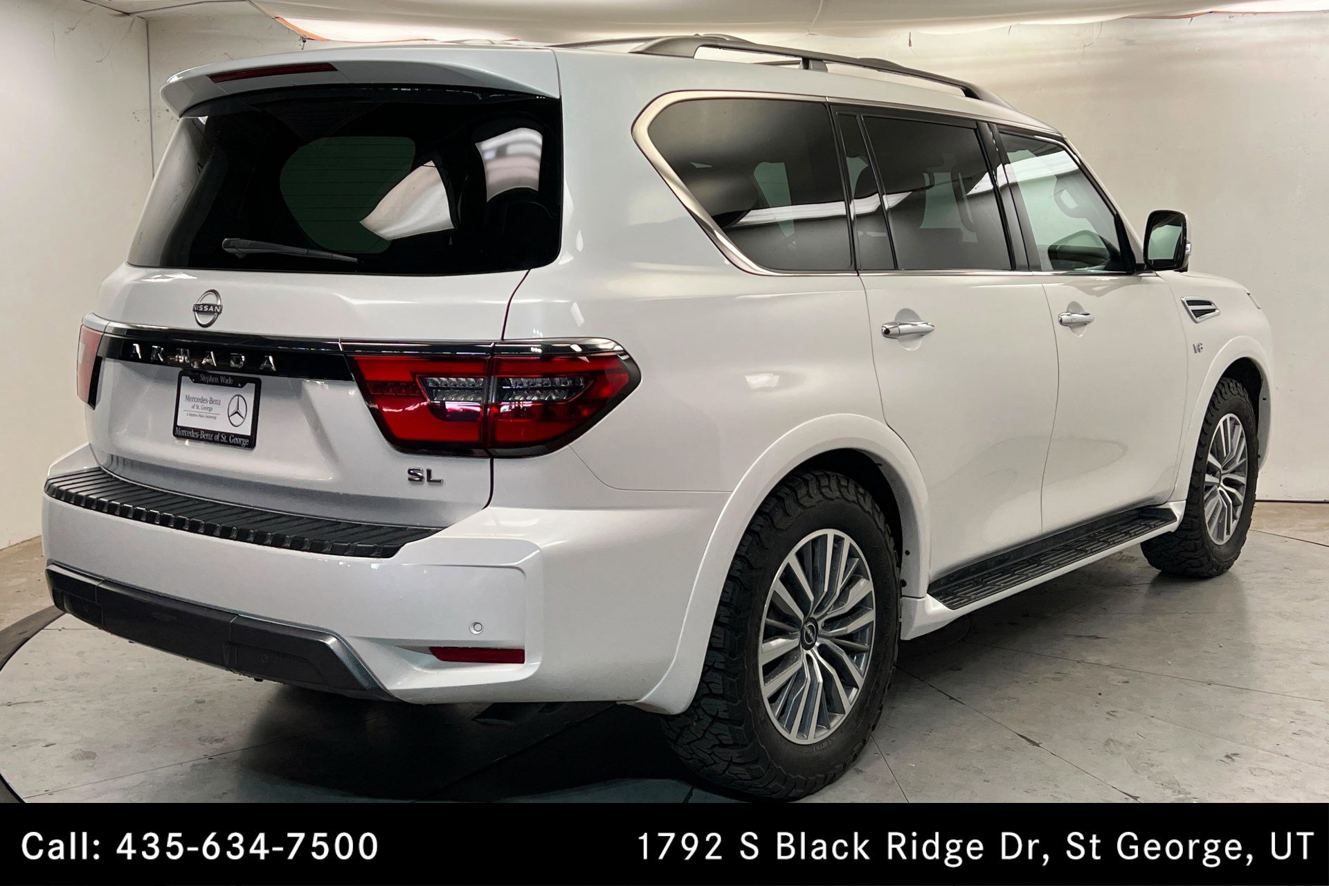 Used 2022 Nissan Armada SL w/ Captain's Chairs Package AWD/4WD image 5