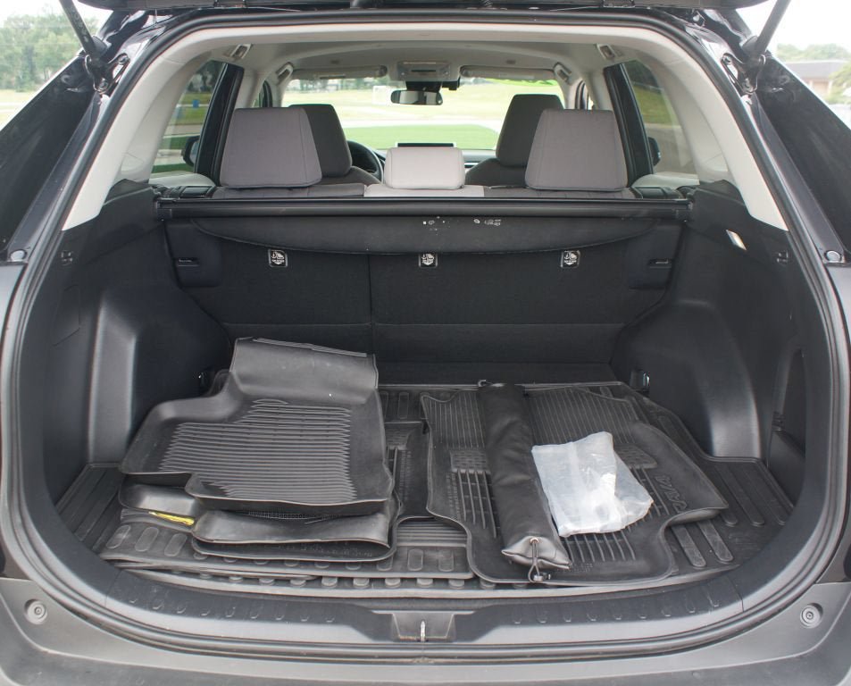 Used 2025 Toyota RAV4 XLE w/ Weather Package AWD/4WD image 17