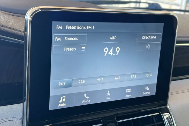 Used 2019 Lincoln Navigator Select w/ Technology Package RWD image 22