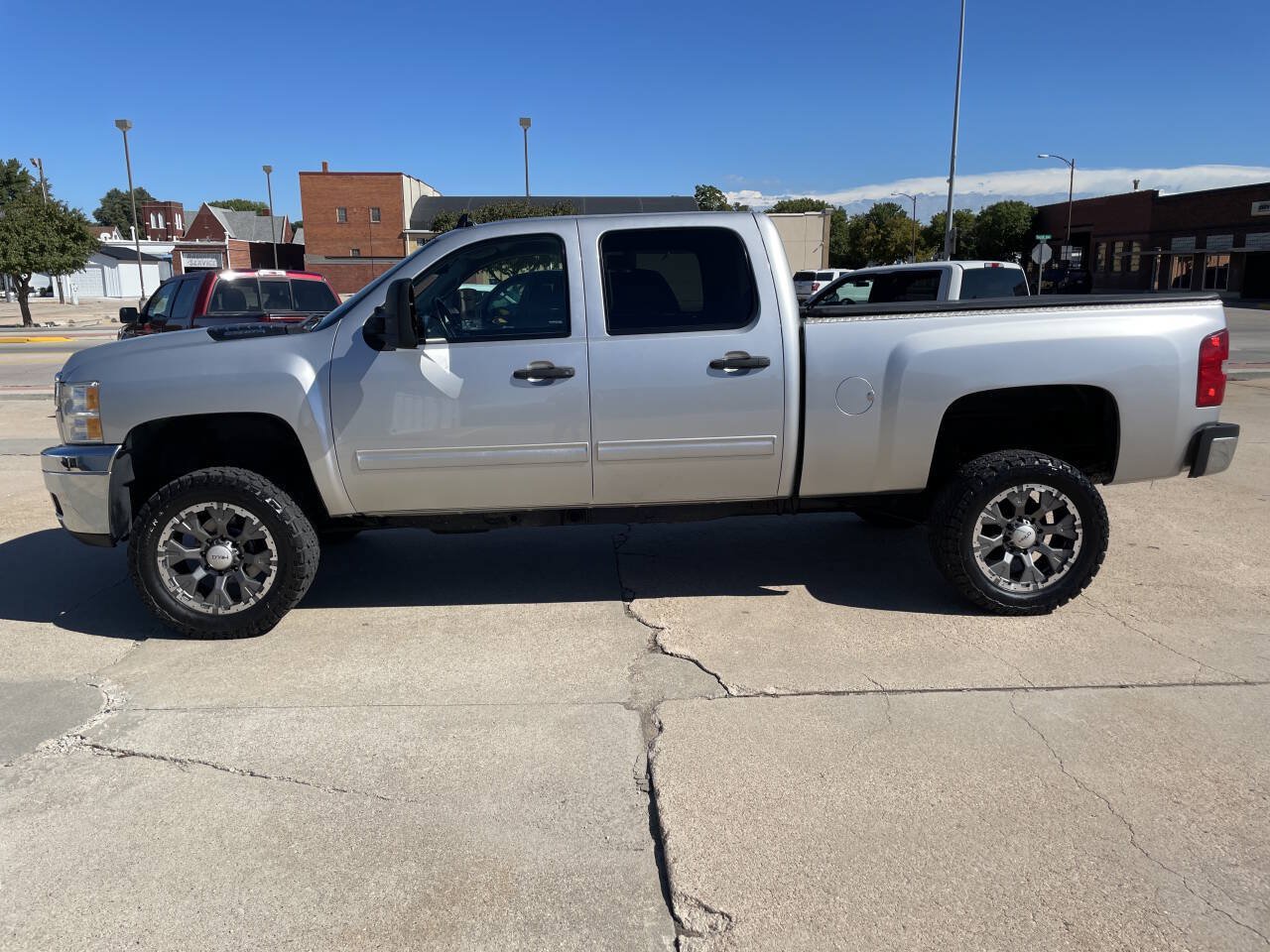 Used 2014 Chevrolet Silverado 2500 LT w/ Interior Plus Package AWD/4WD image 2