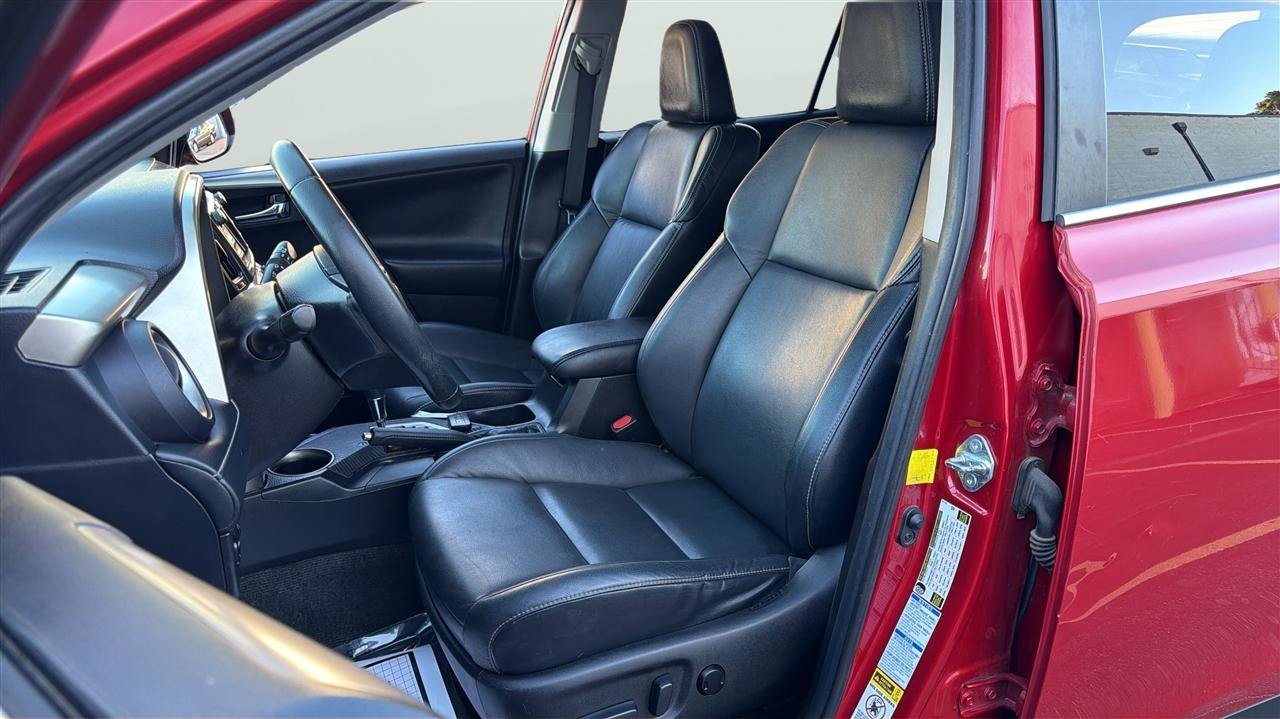 Used 2015 Toyota RAV4 Limited AWD/4WD image 12