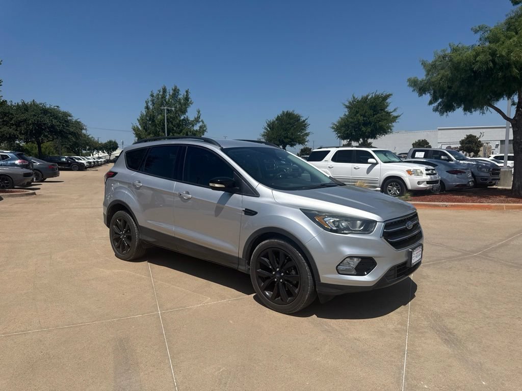 Used 2017 Ford Escape Titanium FWD image 7