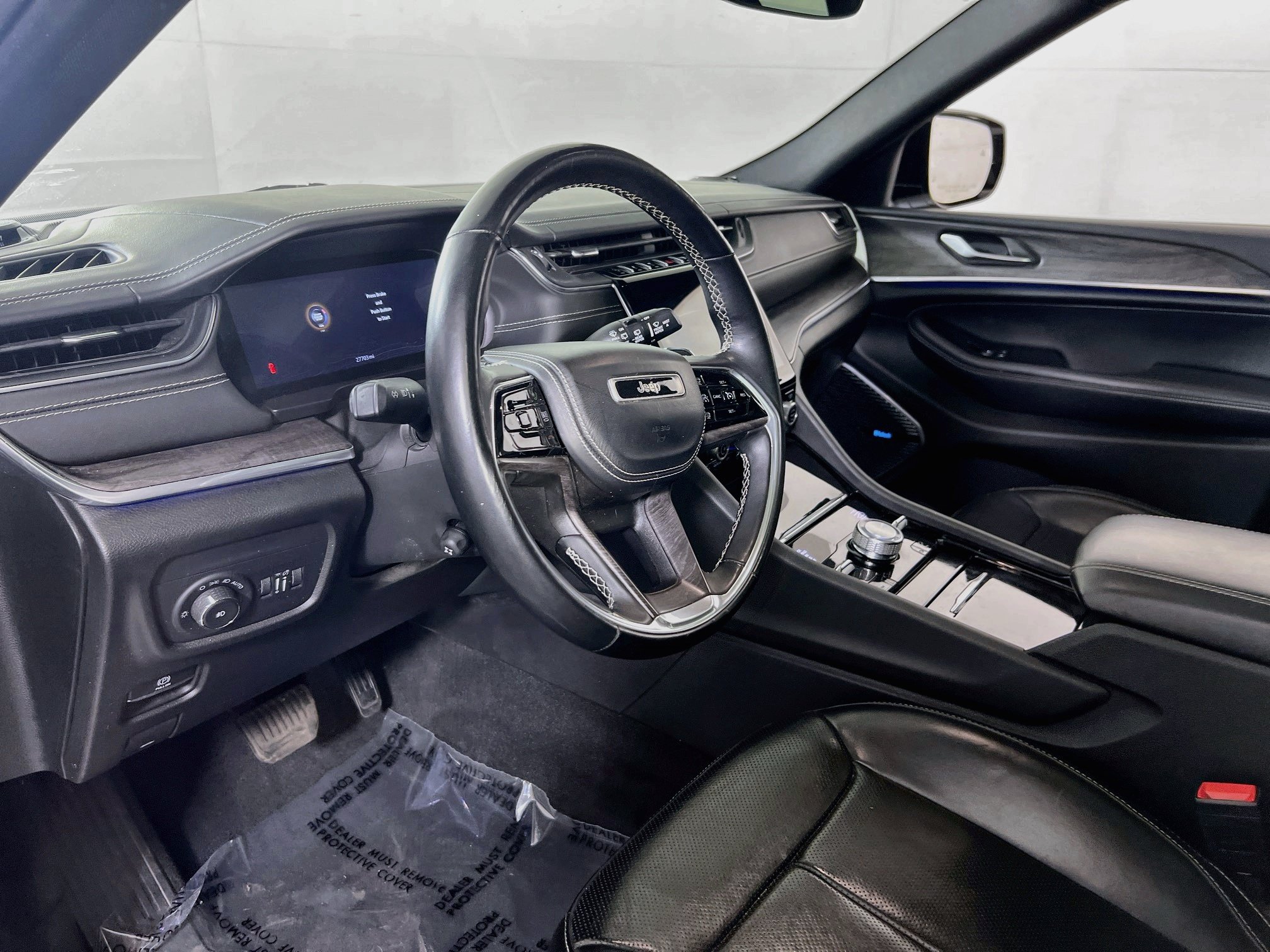 Used 2022 Jeep Grand Cherokee Overland AWD/4WD image 9