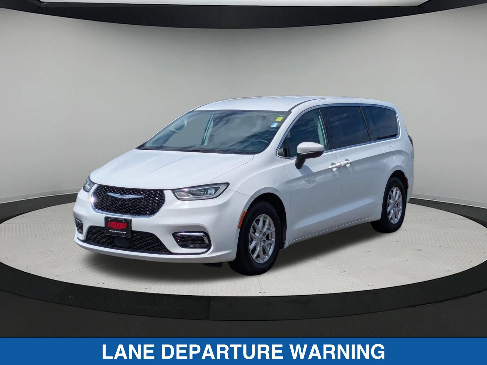 Used 2023 Chrysler Pacifica Touring-L FWD image 8