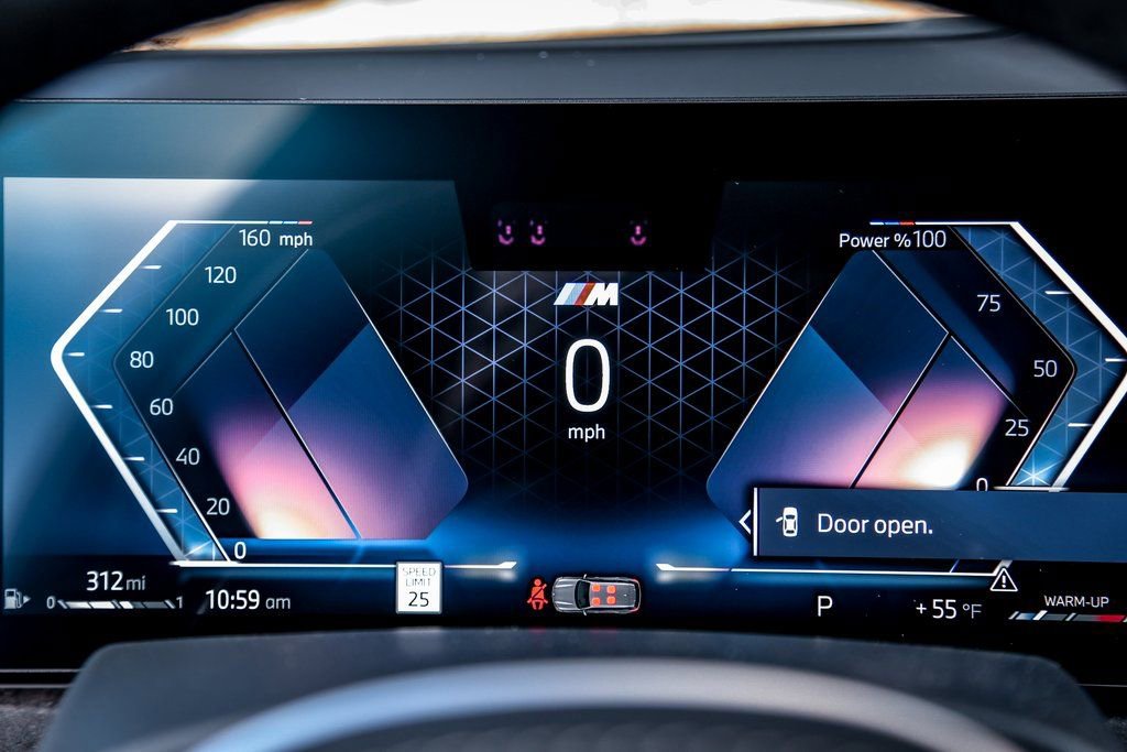 Used 2026 BMW X7 xDrive40i w/ Executive Package image 14