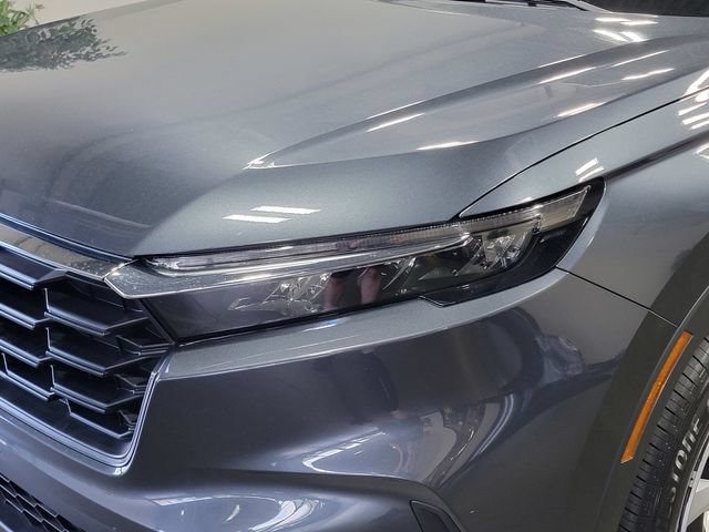 Used 2025 Honda CR-V LX image 9