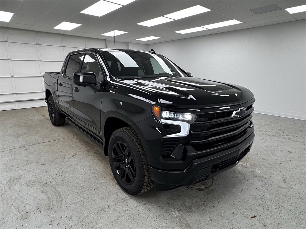 New 2026 Chevrolet Silverado 1500 High Country w/ Midnight Edition image 3