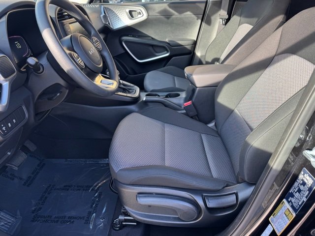 Certified 2025 Kia Soul LX image 16