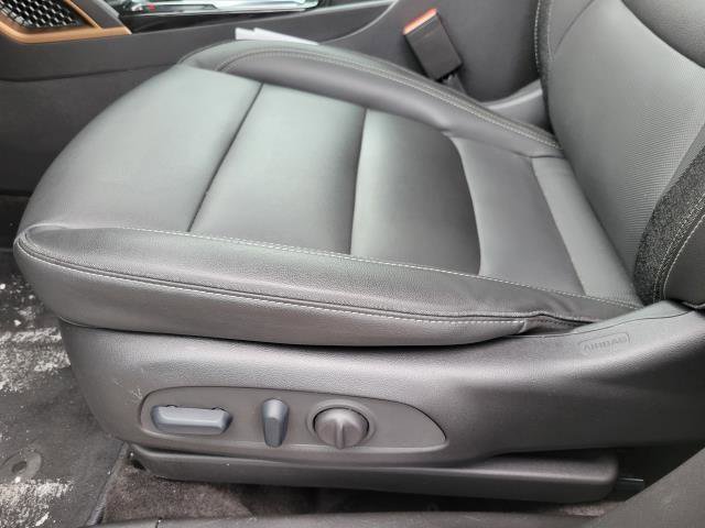 Used 2023 Chevrolet TrailBlazer ACTIV image 9