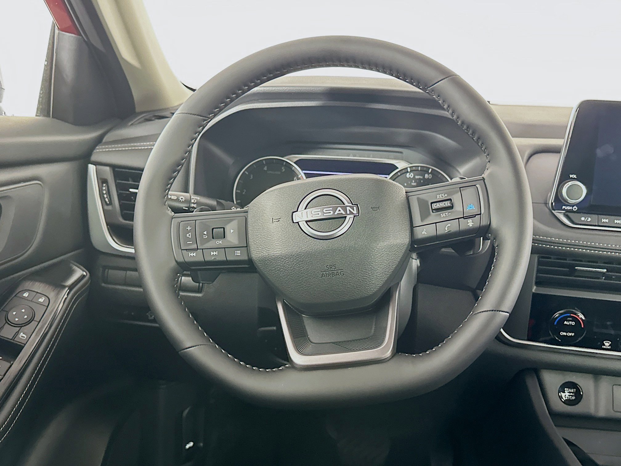 Used 2026 Nissan Rogue SV image 18