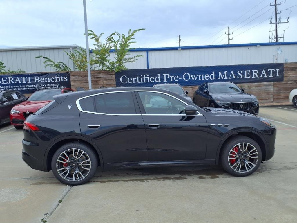 New 2025 Maserati Grecale GT image 5